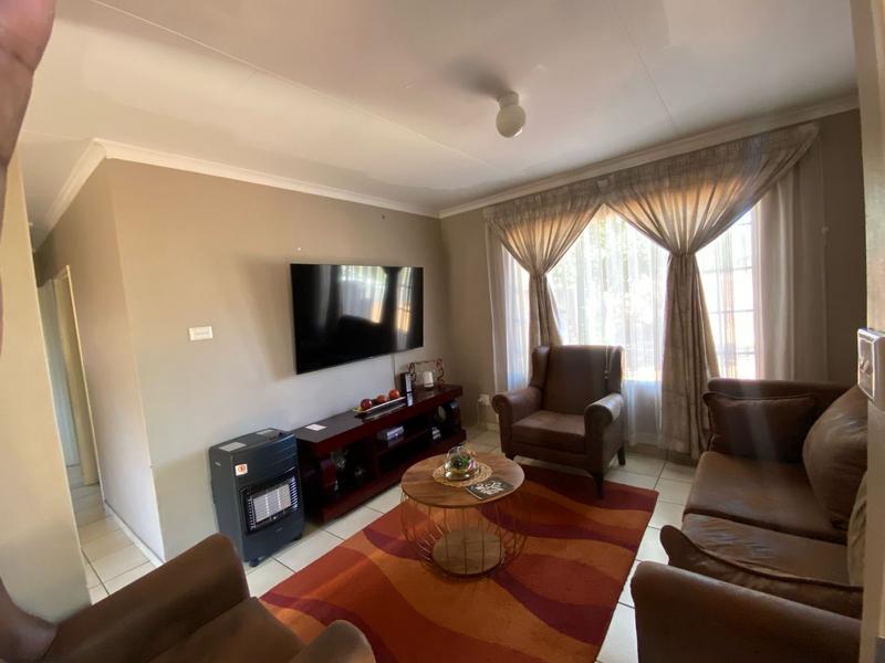 To Let 3 Bedroom Property for Rent in Kathu Northern Cape